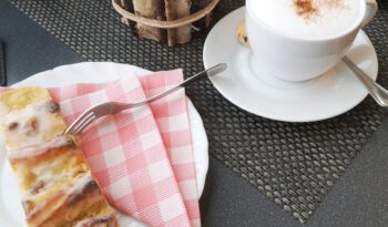 Einziger Lichtblick an diesem Tag, Kaffee und Kuchen