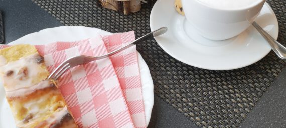 Einziger Lichtblick an diesem Tag, Kaffee und Kuchen