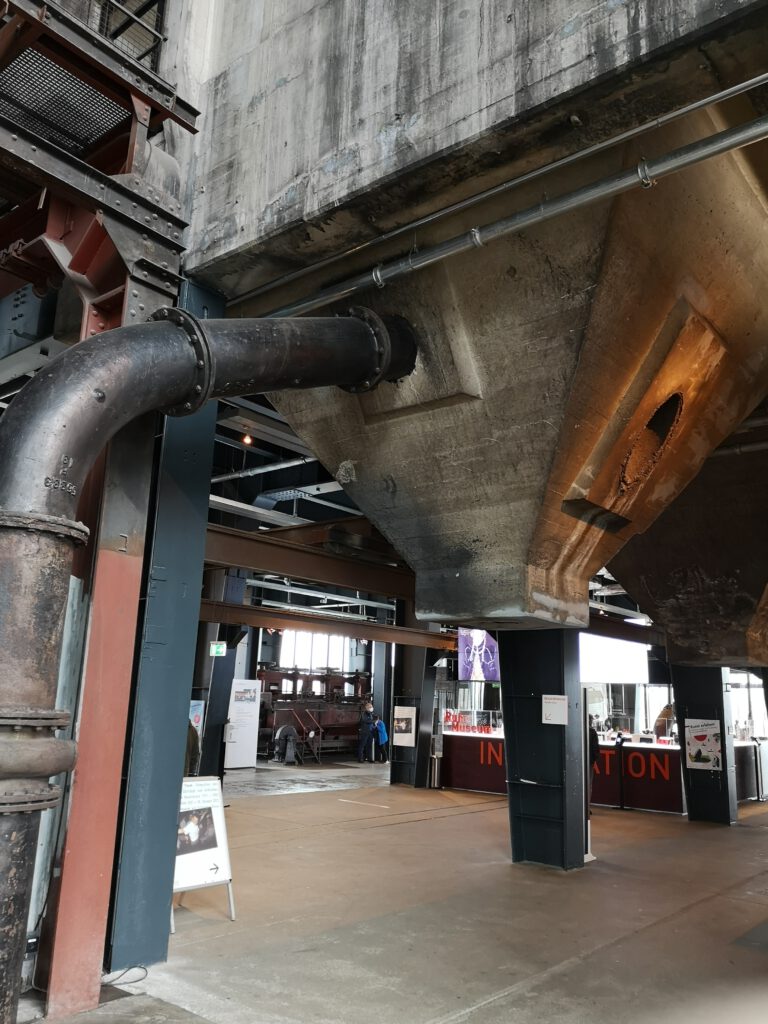 Blick in das Informationszentrum Zeche Zollverein